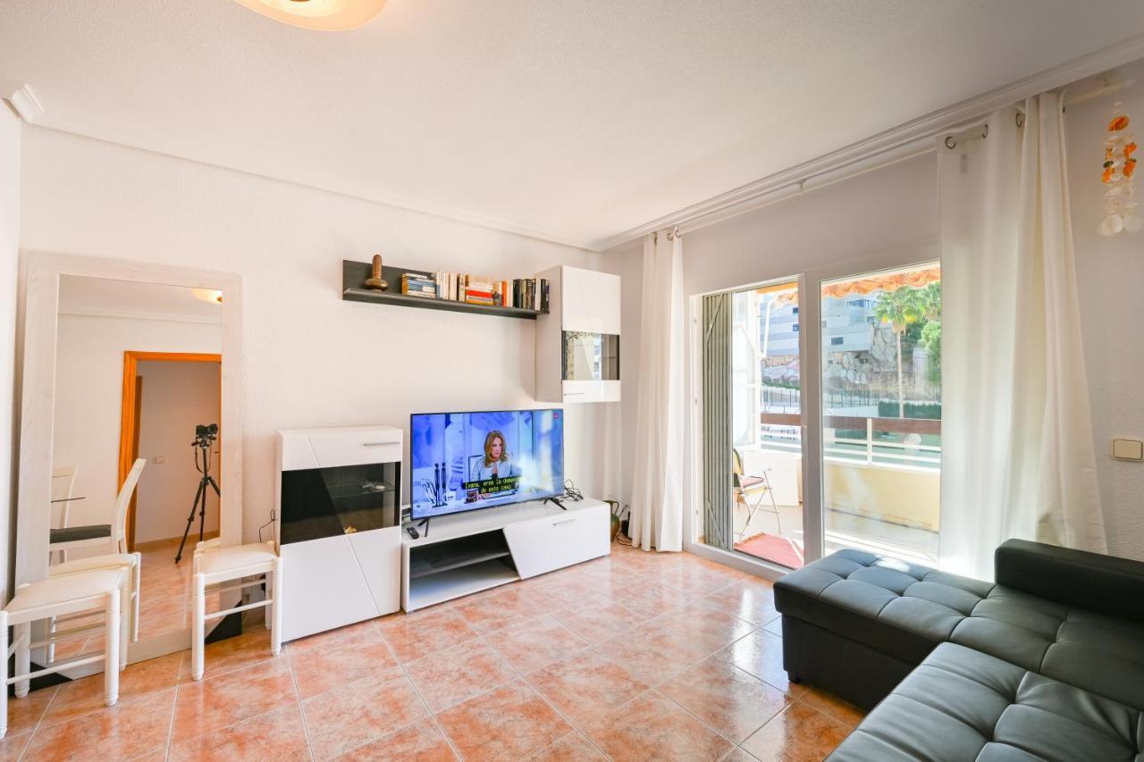 Beautiful 2 Bedroom In Parque Loix 3 Minutes Walk To The Beach Benidorm Exterior foto